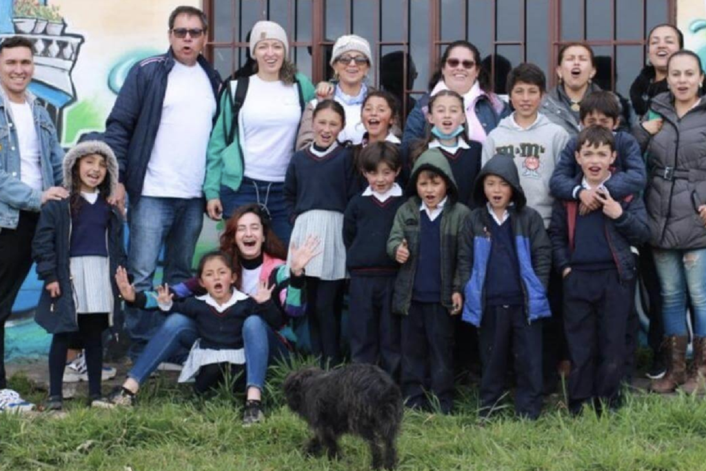 Donación segura para apoyar la misión de Fundación Conciencia del Amor con alimentos, ropa y programas comunitarios